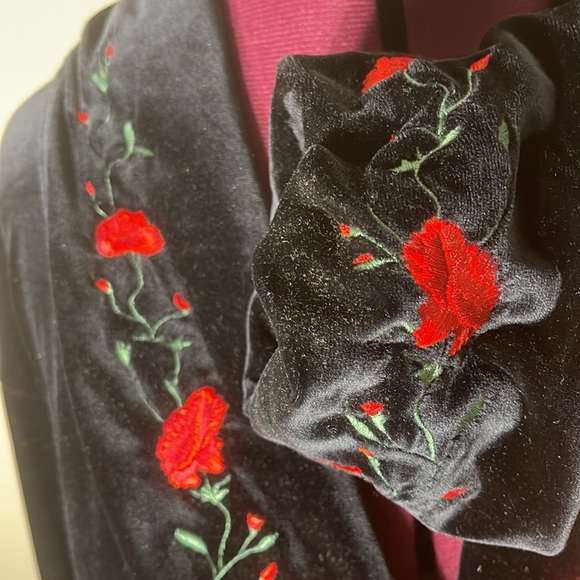 Valerie stephens 95% polyester 5% Lycra robe medium m rose details rose 🌹 - Picture 3 of 5